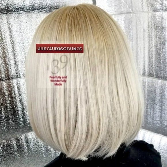 Blond human gold high lighted bob wig - Picture 3 of 3